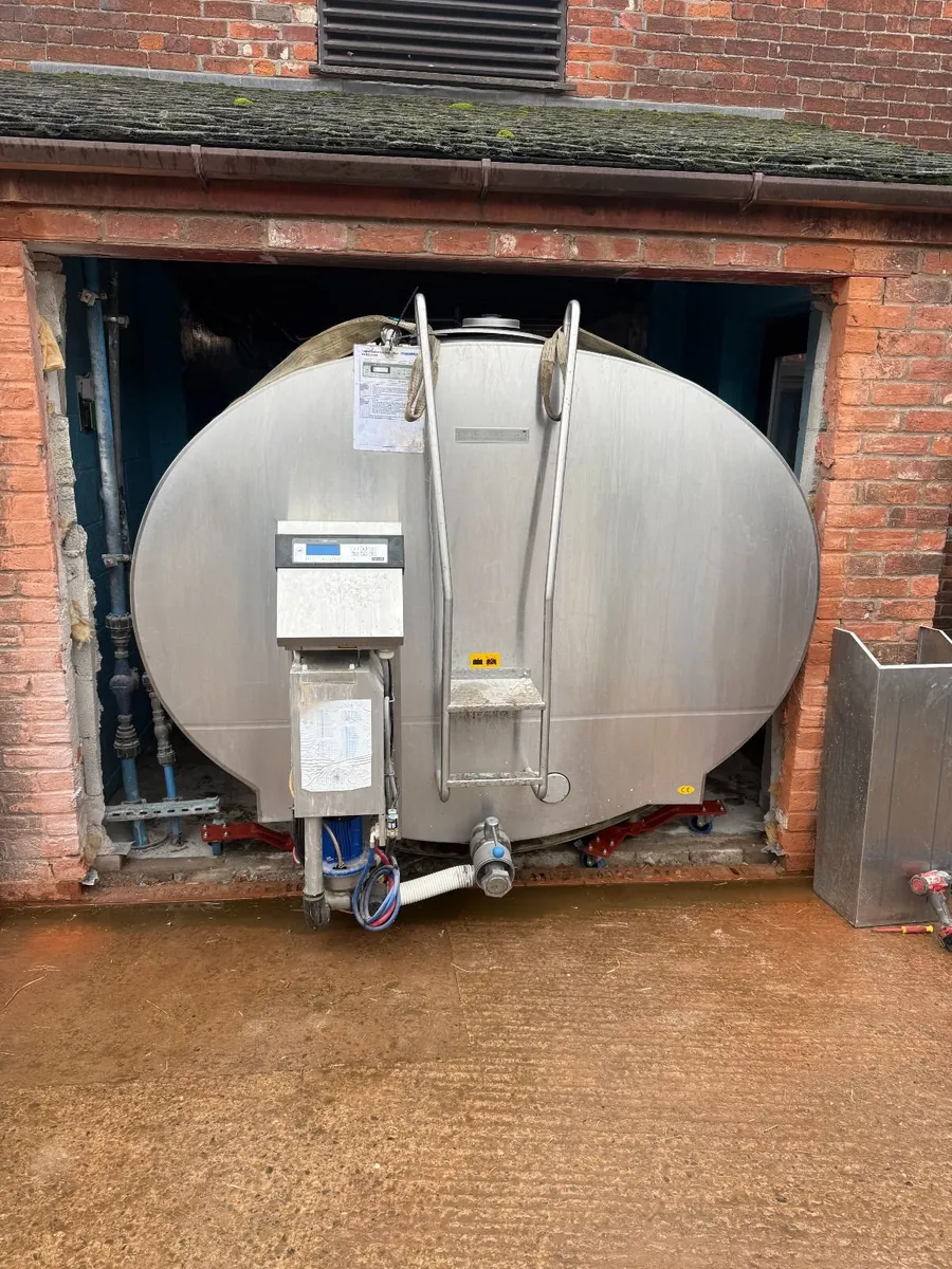 Bulk Milk Tanks - Image 2