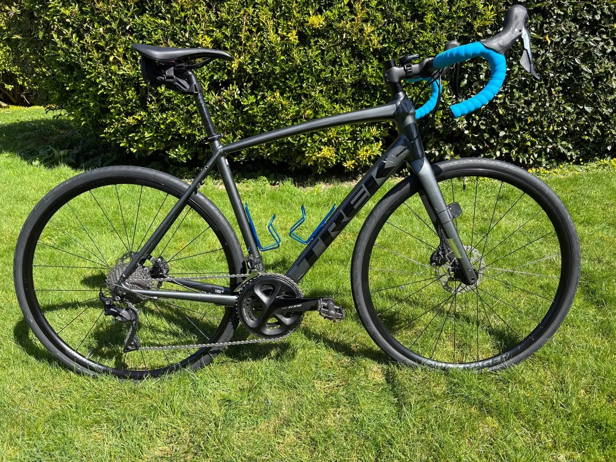 56cm Trek Domane AL 5 Gen 3 Disc - Image 1