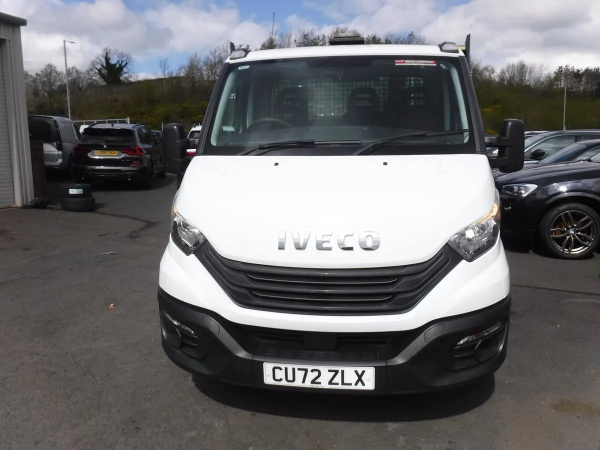 Iveco Daily Tipper 2022 35-140 twin rear wheels. - Image 2