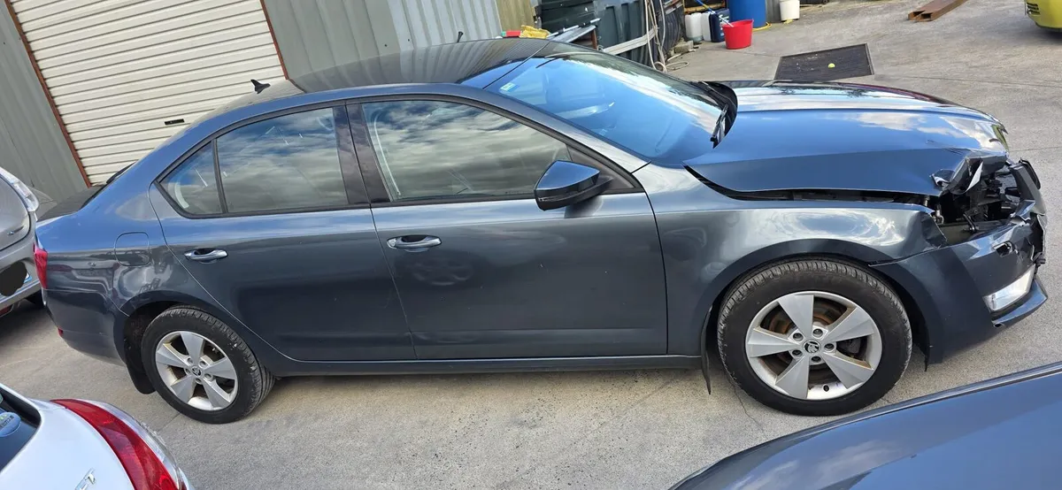 161 SKODA OCTAVIA DIESEL AUTO - Image 4