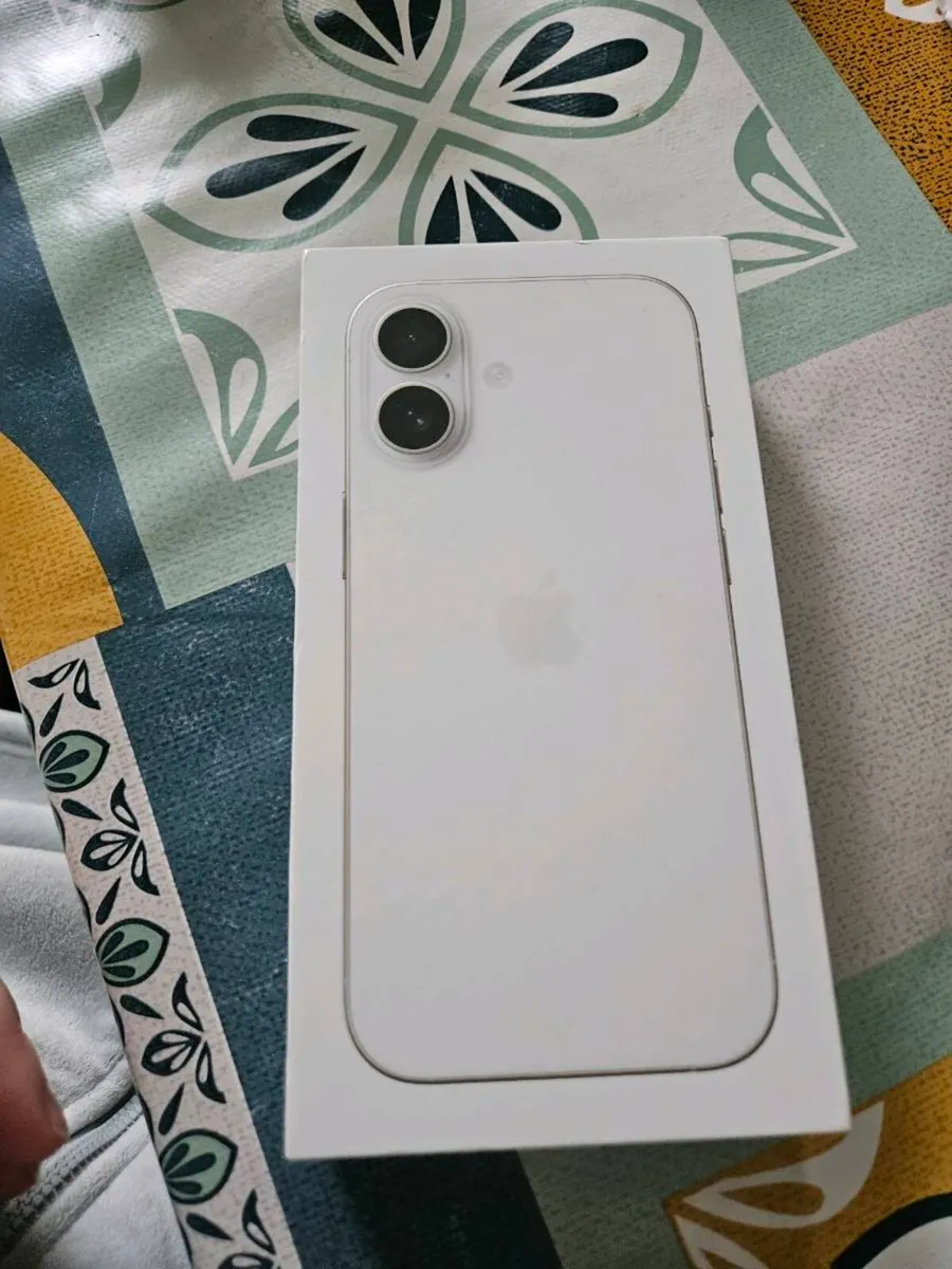 Brand new, unopened iphone 17 - Image 1