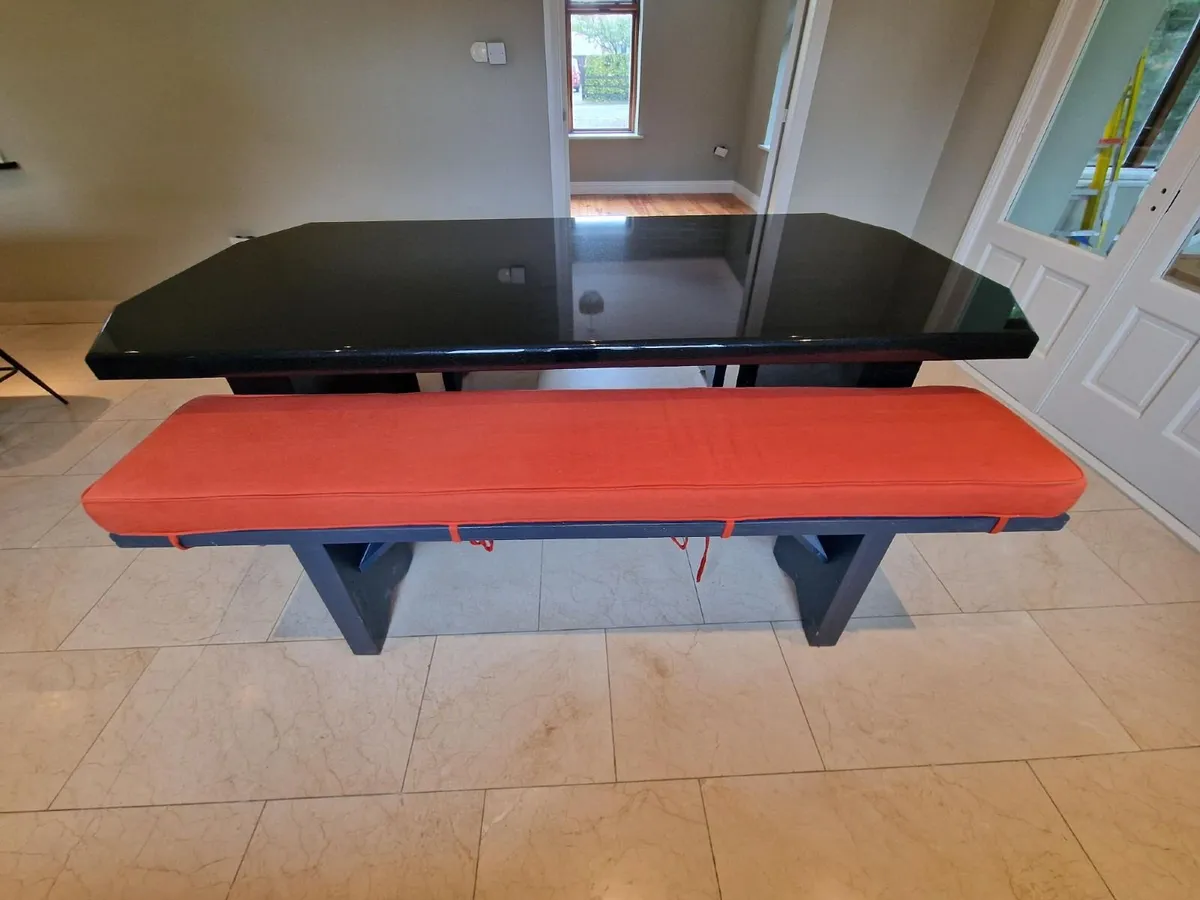 Granite Table - Image 4