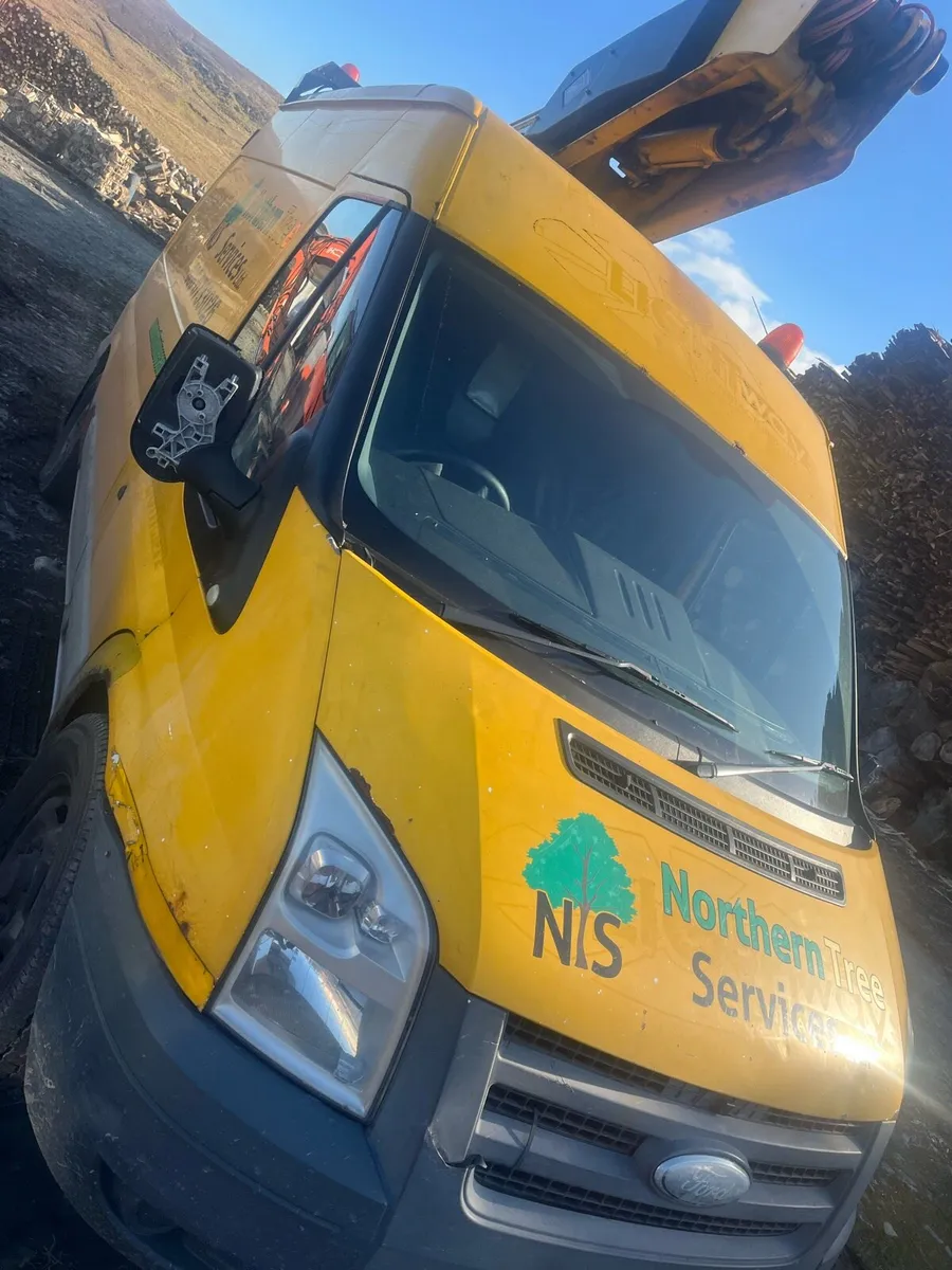 Transit cherry picker - Image 3