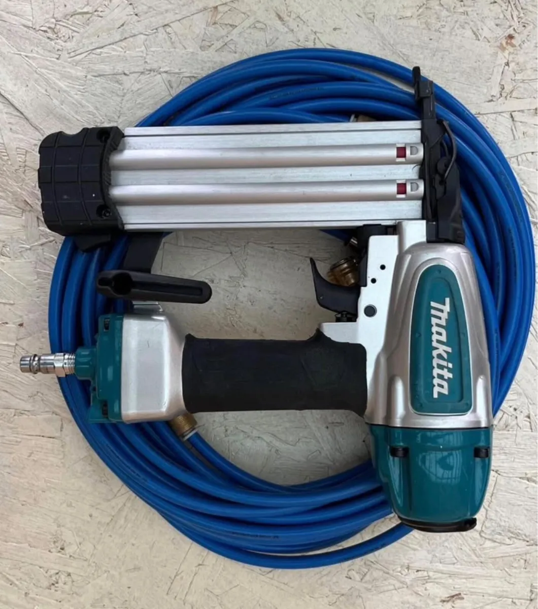 Compressor FINN with 18G brad nailer - Image 2
