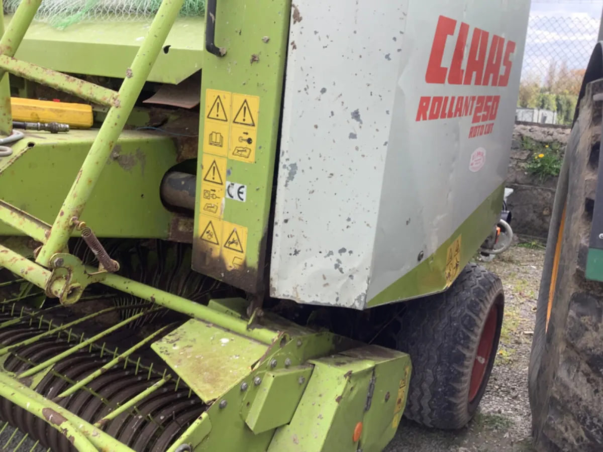 Claas Rollant 250 baler - Image 3