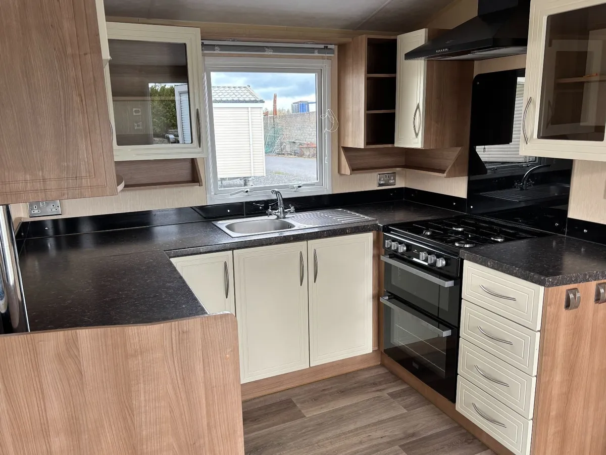 36x12Willerby2Bed,D/G&C/H,Free Deliv Upto 60 Miles - Image 3