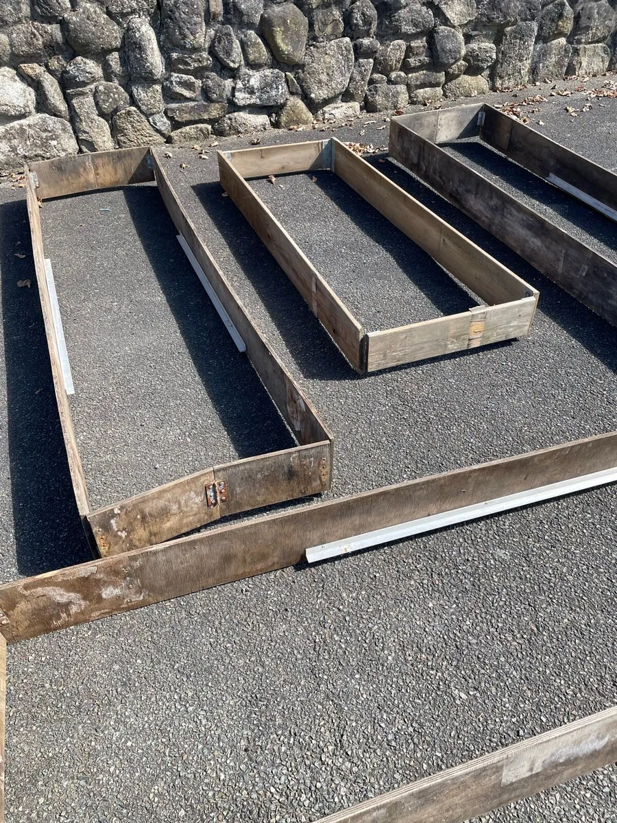 Raised planters - Image 1