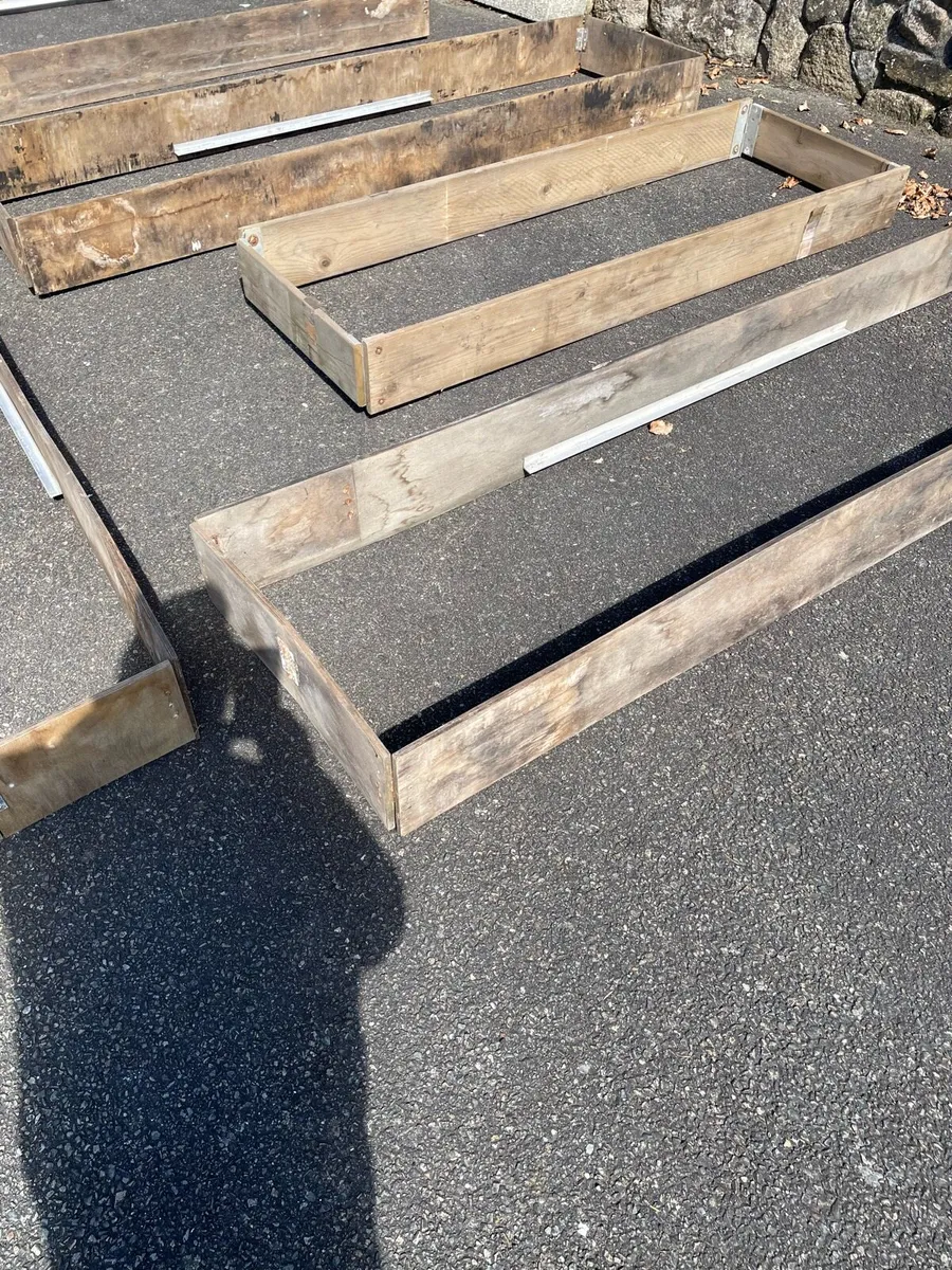 Raised planters - Image 2