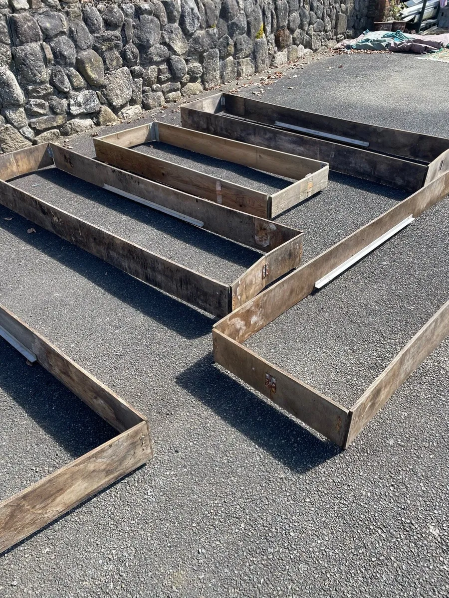 Raised planters - Image 4