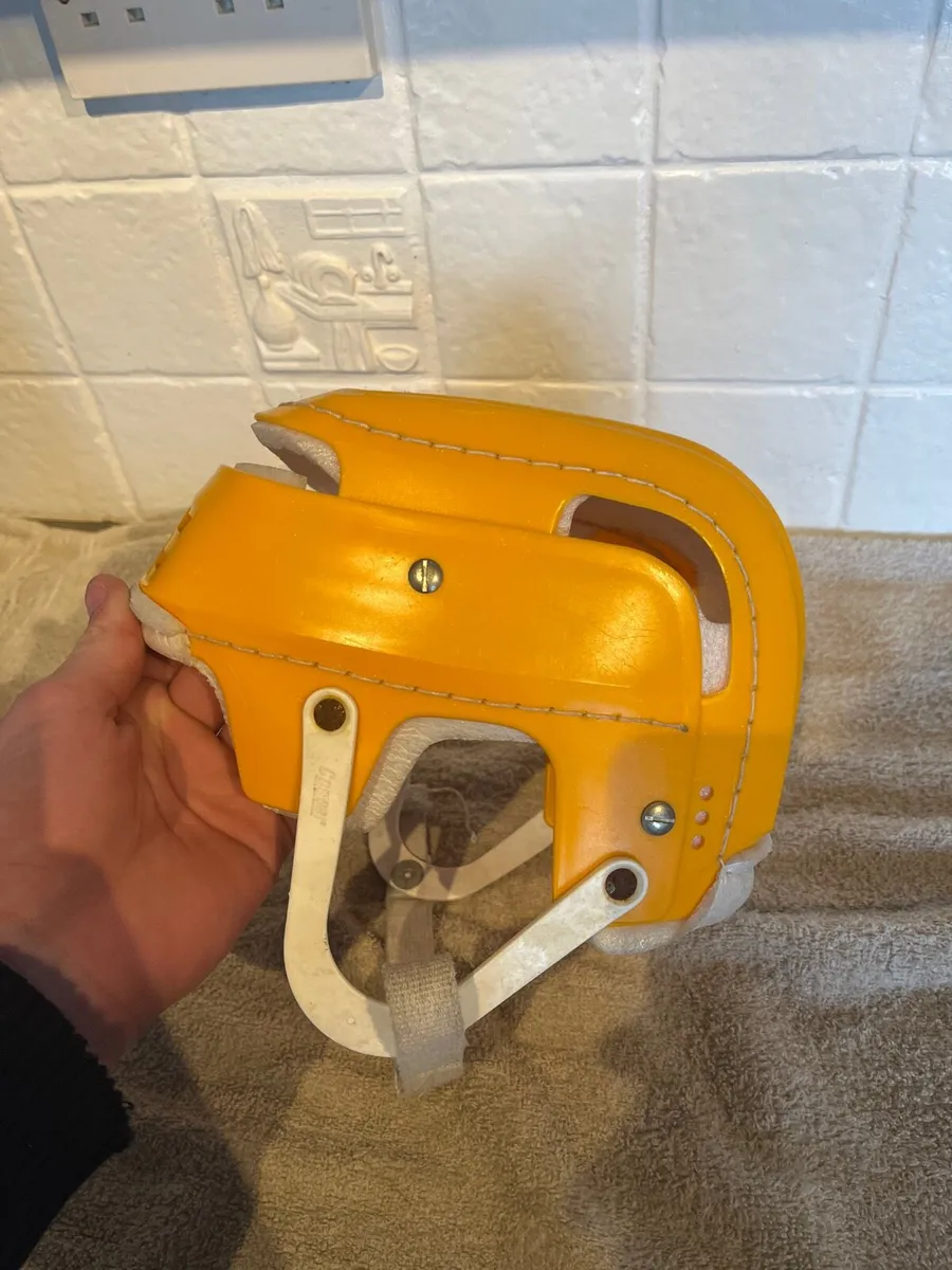 Mint yellow oldstyle - Image 2