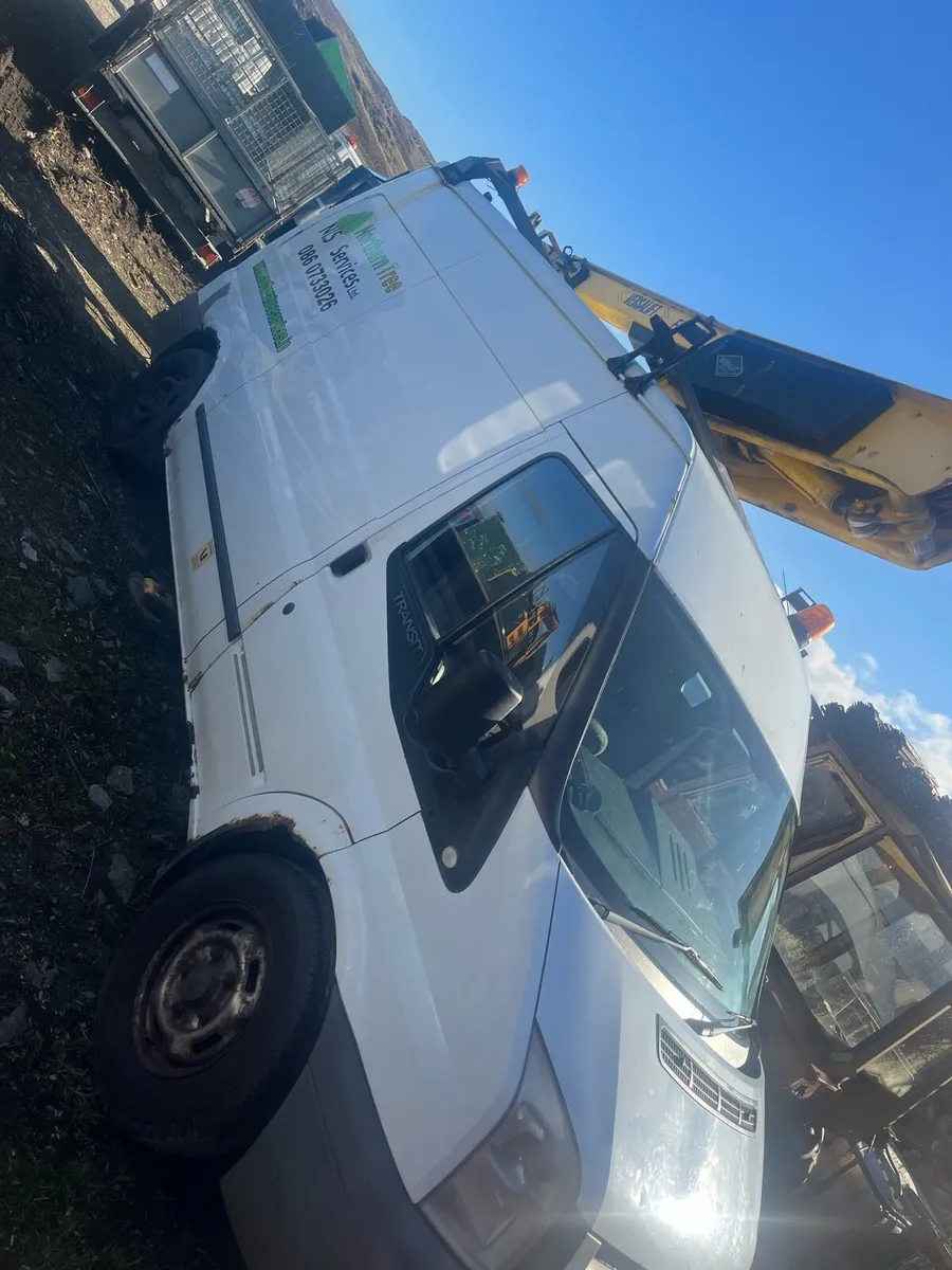 Transit cherry picker - Image 3