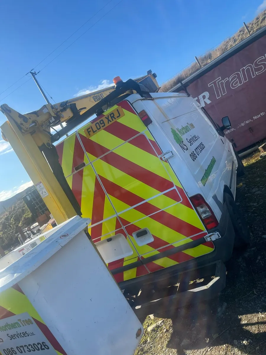 Transit cherry picker - Image 4