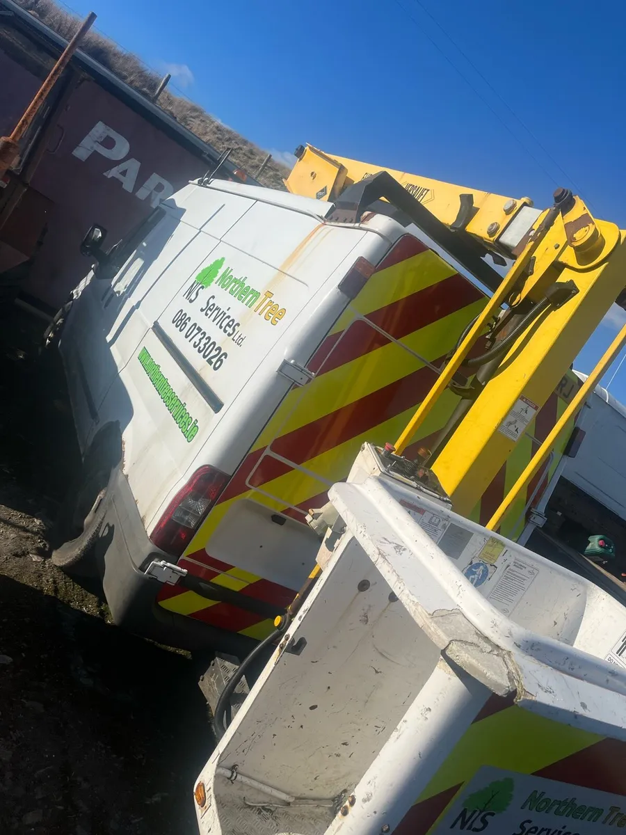 Transit cherry picker - Image 1