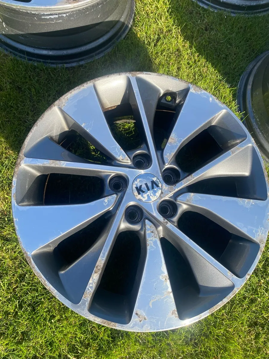 Kia Alloy Wheels 18” - Full Set - Used - Image 2