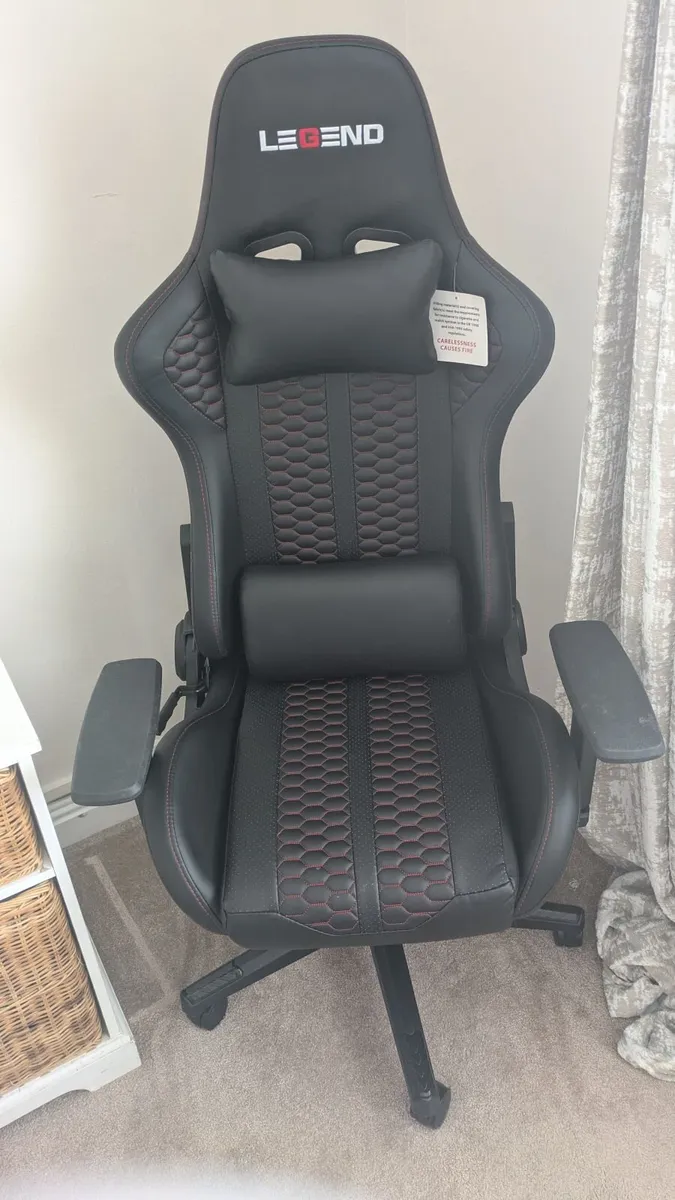 Gaming Chair - Image 1