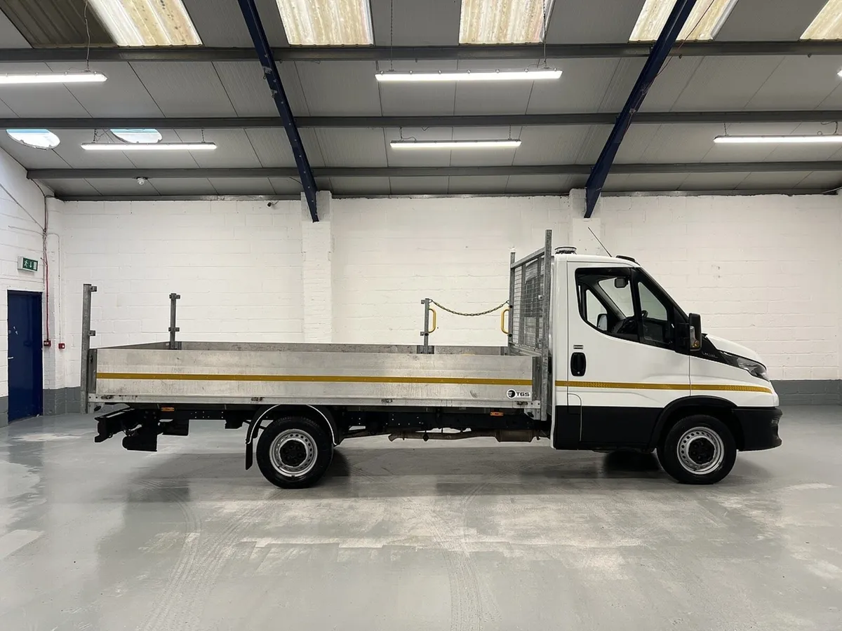 2022 Iveco Daily Dropside Van - Image 1