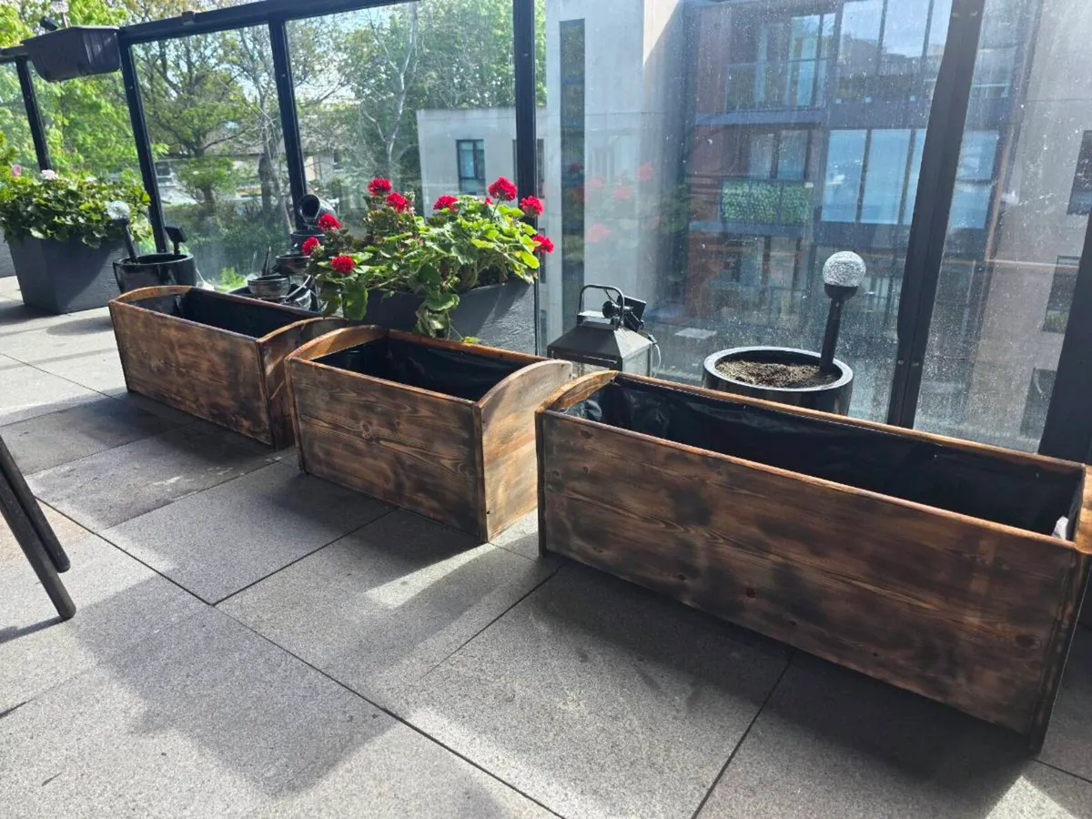 3 wooden planters - Image 3