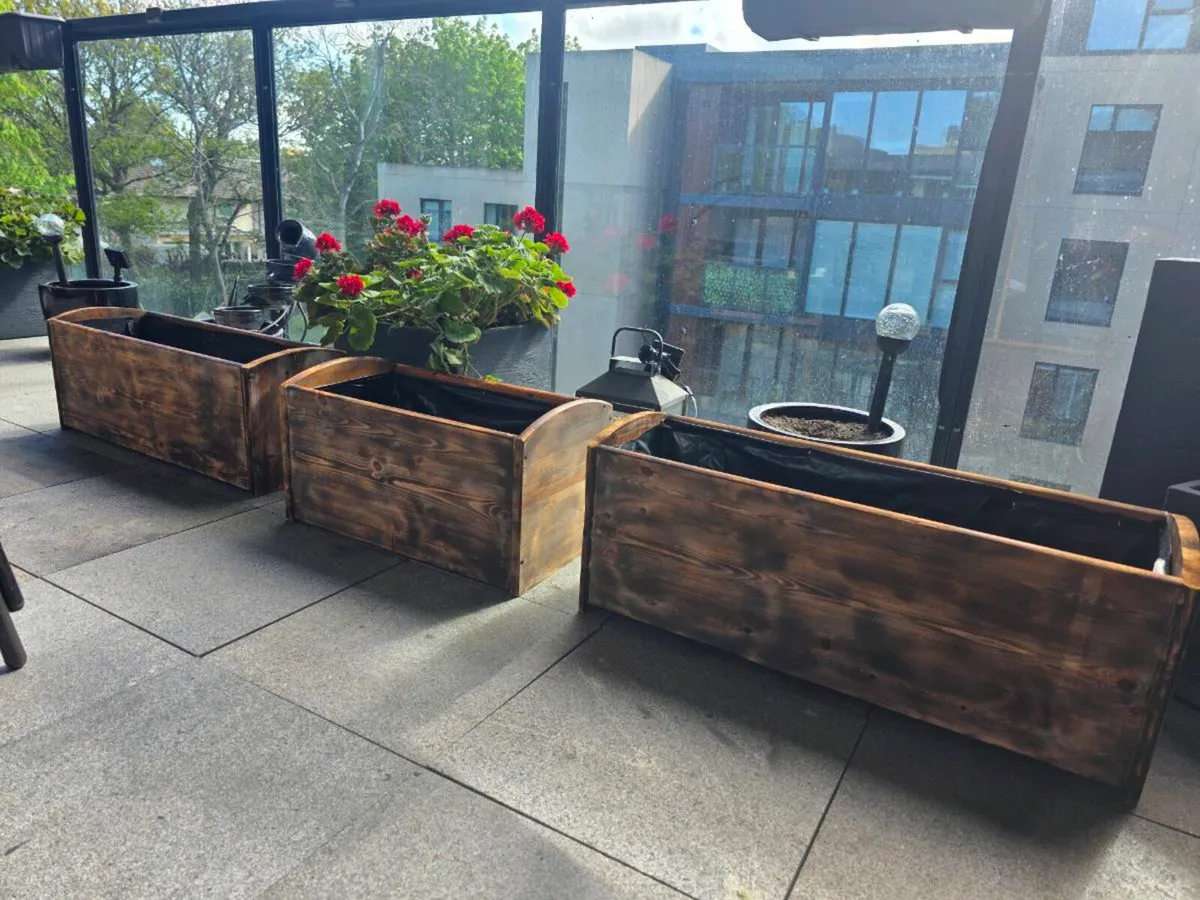 3 wooden planters - Image 4