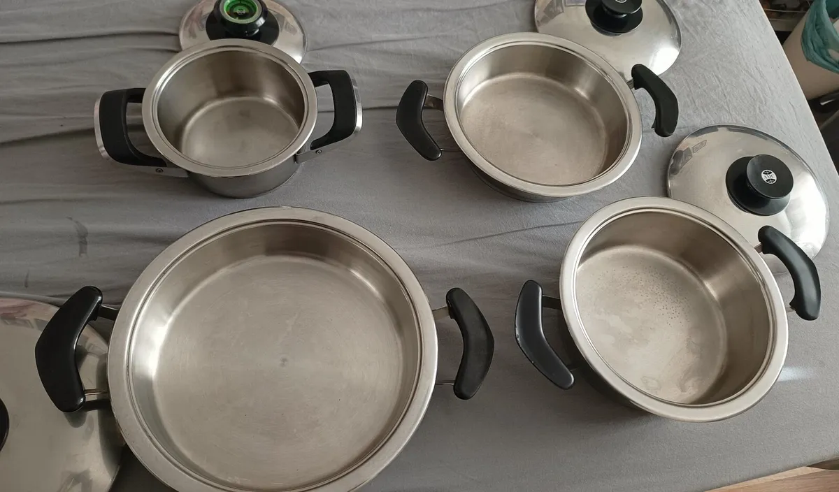 4 AMC Stainless Pots - Image 2