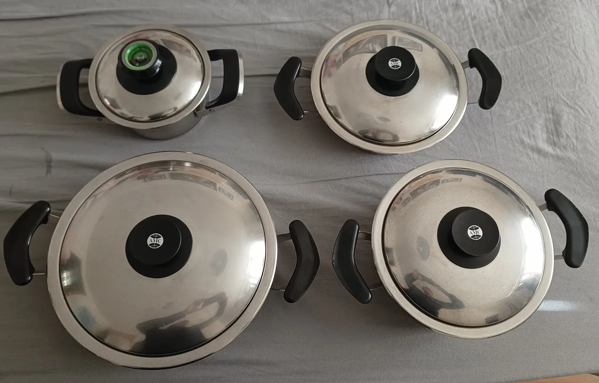 4 AMC Stainless Pots - Image 1