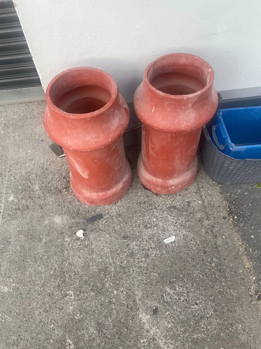 2 Chimney pots - Image 1