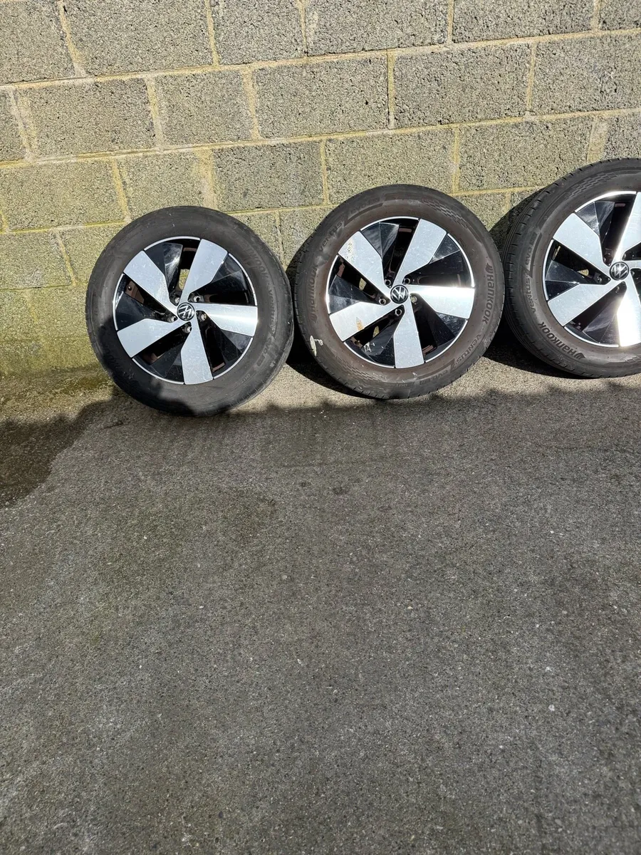 2025 vw Tiguan alloys - Image 2