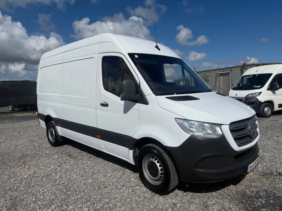 Mercedes-Benz  Sprinter MWB 2019 - Image 1