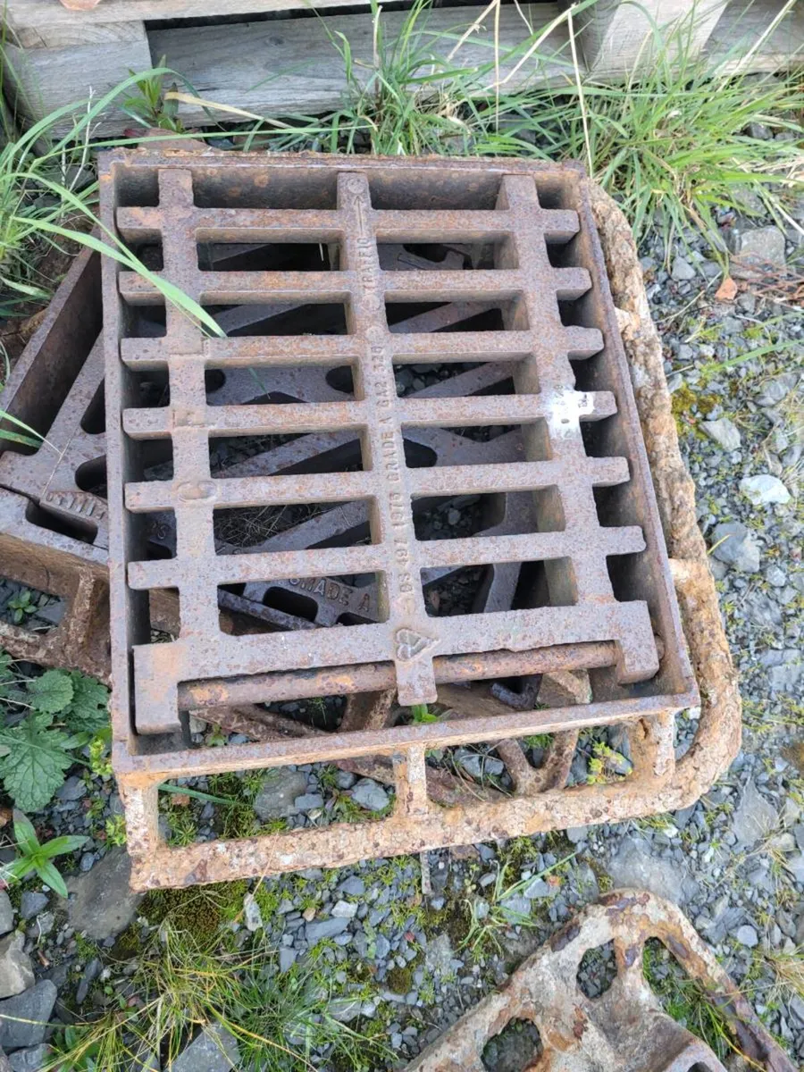 Dish Gullies - Image 3