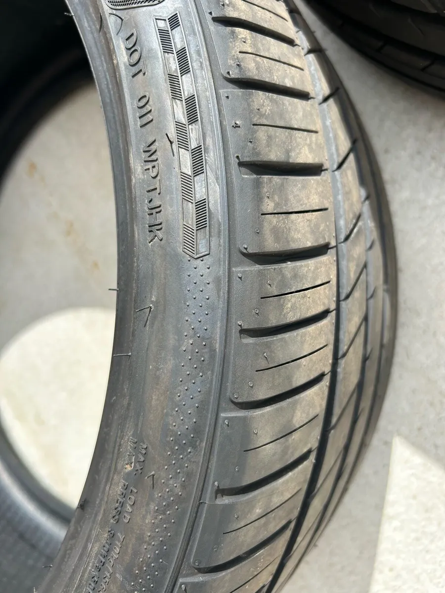 Tyres - Image 3