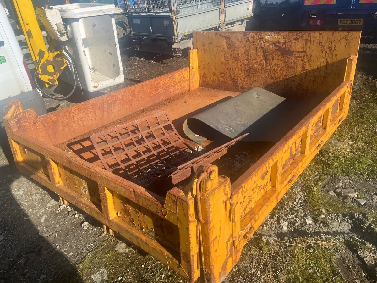 Tracked dumper tipping body - Image 2