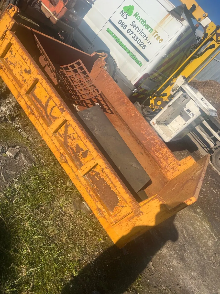 Tracked dumper tipping body - Image 3