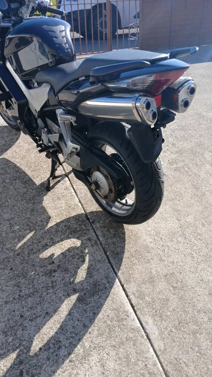 Honda vfr 800 vtec - Image 3
