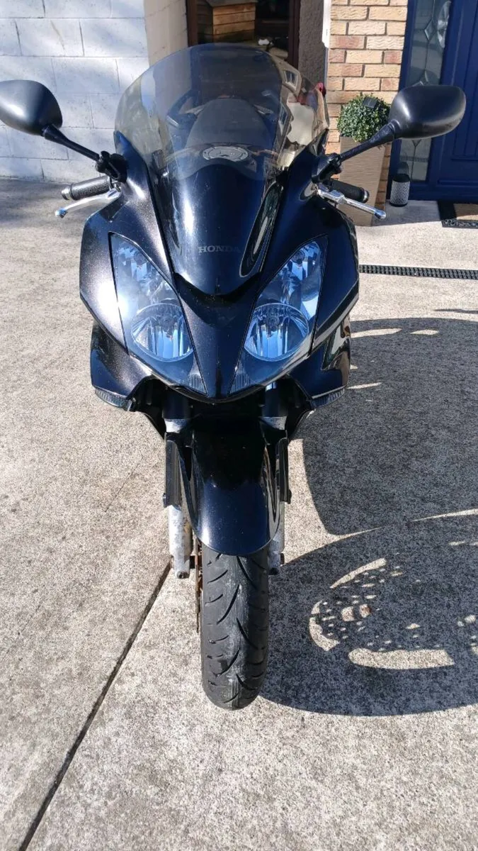 Honda vfr 800 vtec - Image 1