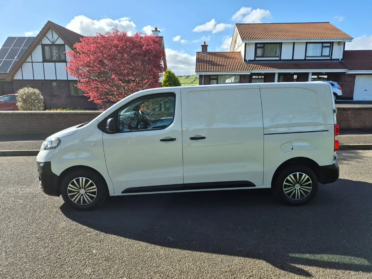 2022 Vauxhall Vivaro 1.5 D Dynamic...LOW MILES - Image 2