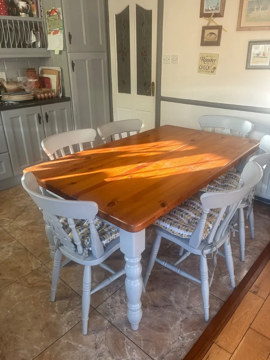 Table and 6 Chairs - Image 1