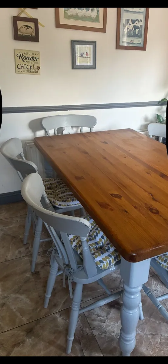 Table and 6 Chairs - Image 3