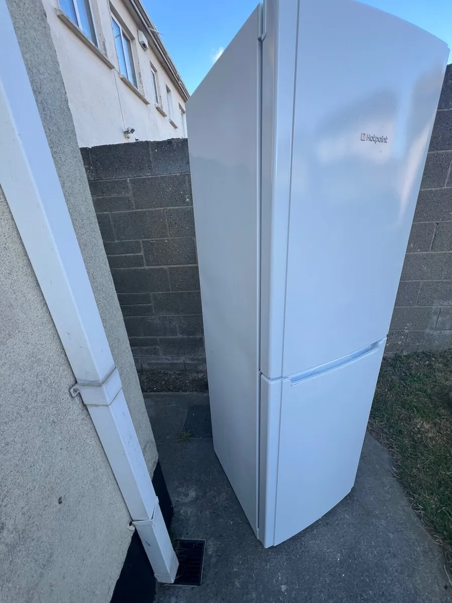 Fridge freezer - Image 2