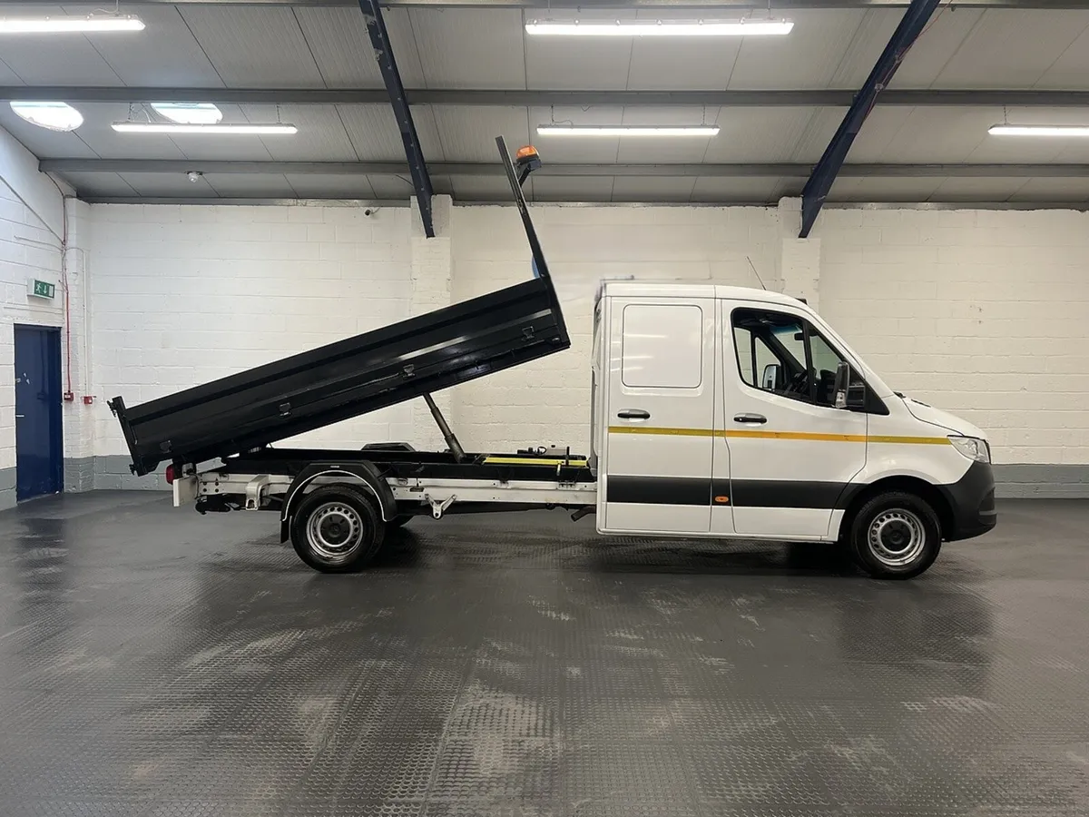 2022 Mercedes-Benz Sprinter Tipper Van - Image 1