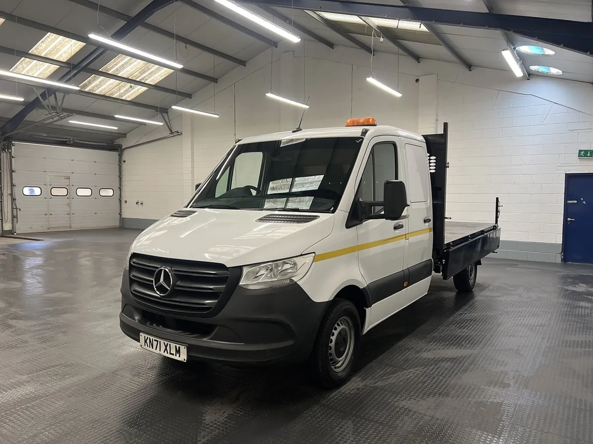 2022 Mercedes-Benz Sprinter Tipper Van - Image 4