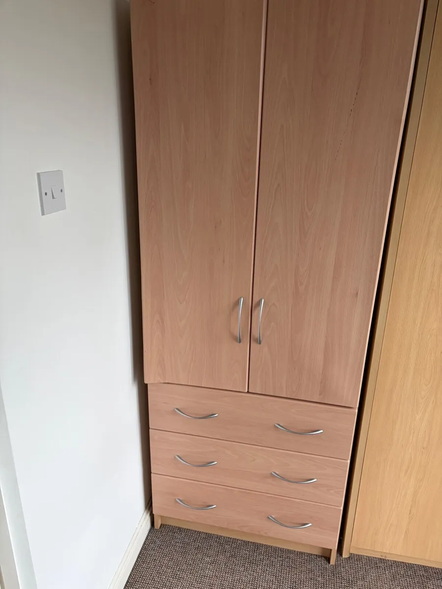 House clearance free to take away - Image 2