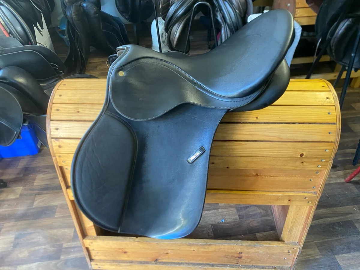 Wintec 250 16.5-17” adjustable saddle - Image 2