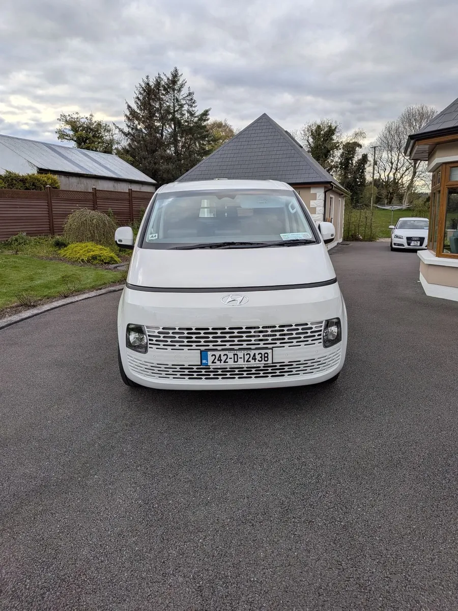 Hyundai Staria 2024 - Image 1