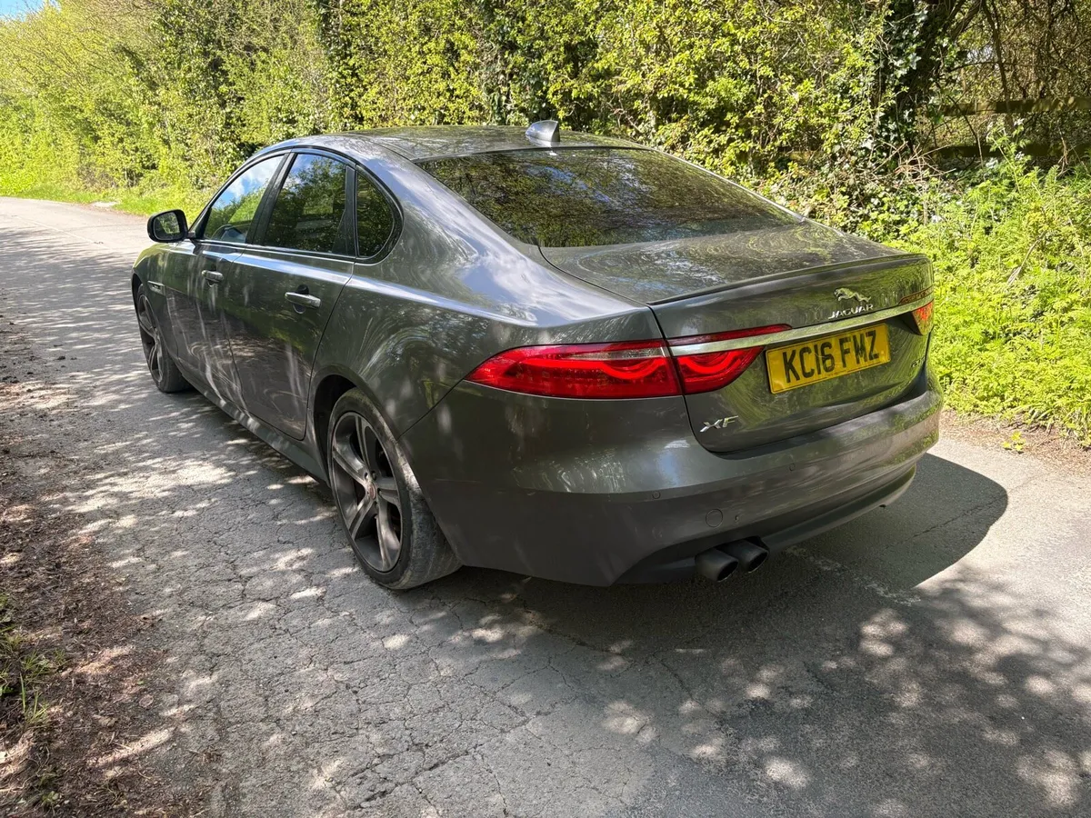 2016 JAGUAR XF SPARES OR REPAIRS - Image 4