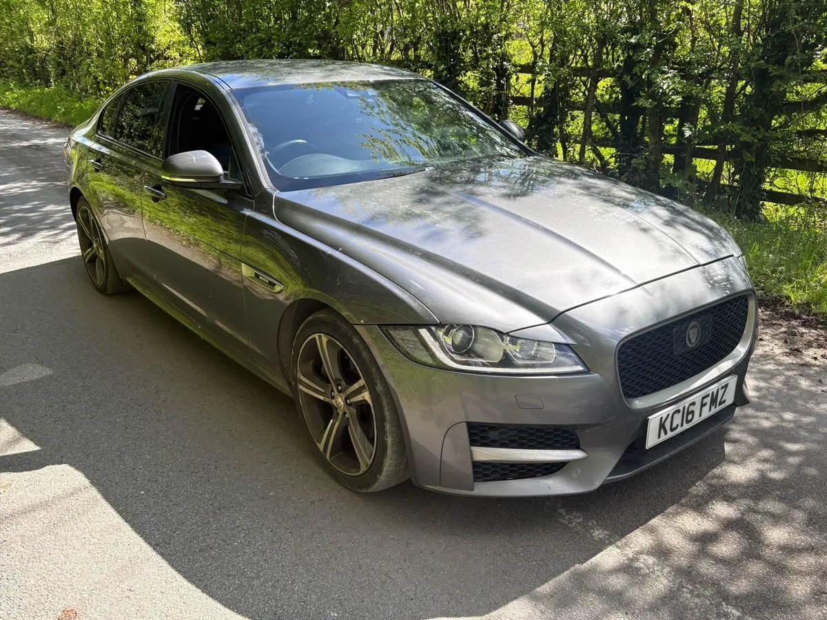 2016 JAGUAR XF SPARES OR REPAIRS - Image 1