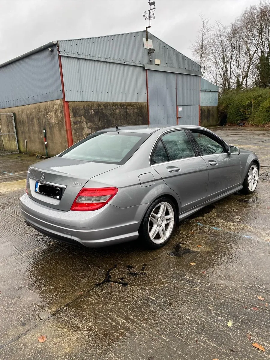 Mercedes C250 2.2 diesel AMG for parts - Image 4