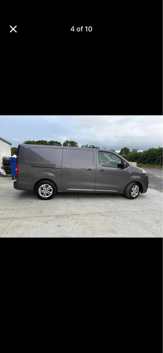 Vauxhall Vivaro elite s/s Auto 180bhp 2.0ltr - Image 3