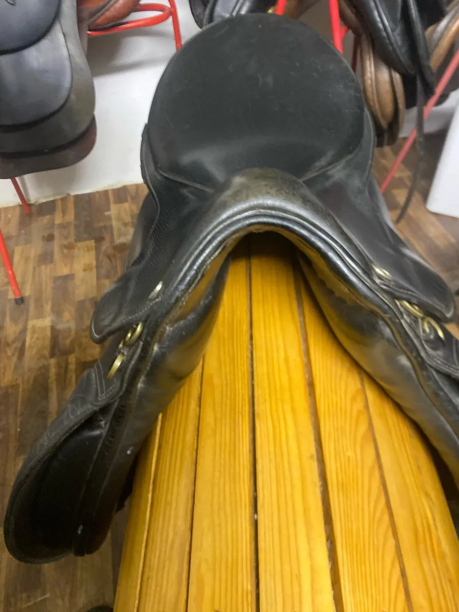18” GFS black Leather saddle - Image 4