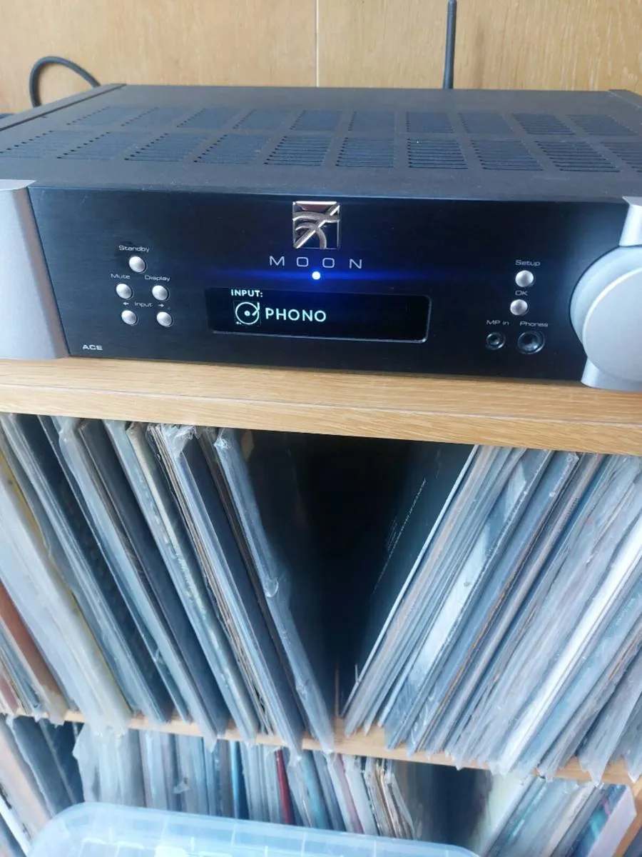 Moon Ace all in one amplifier.