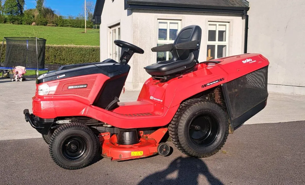 Solo Alko T20  22HP ride on mower - Image 1