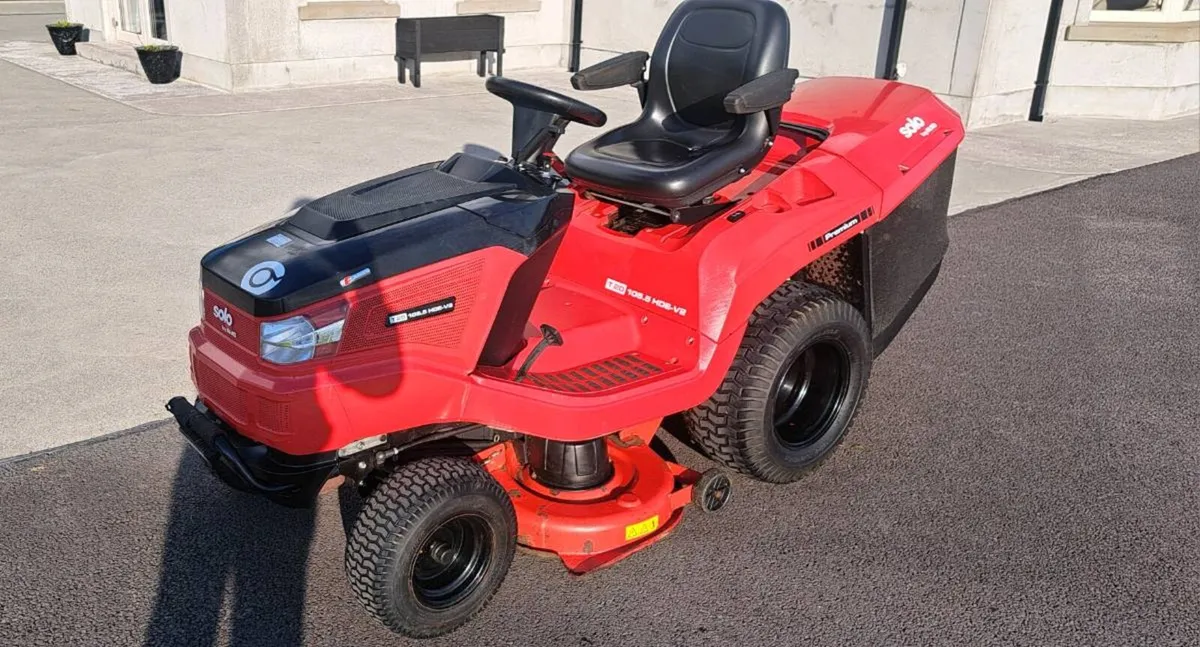 Solo Alko T20  22HP ride on mower - Image 2